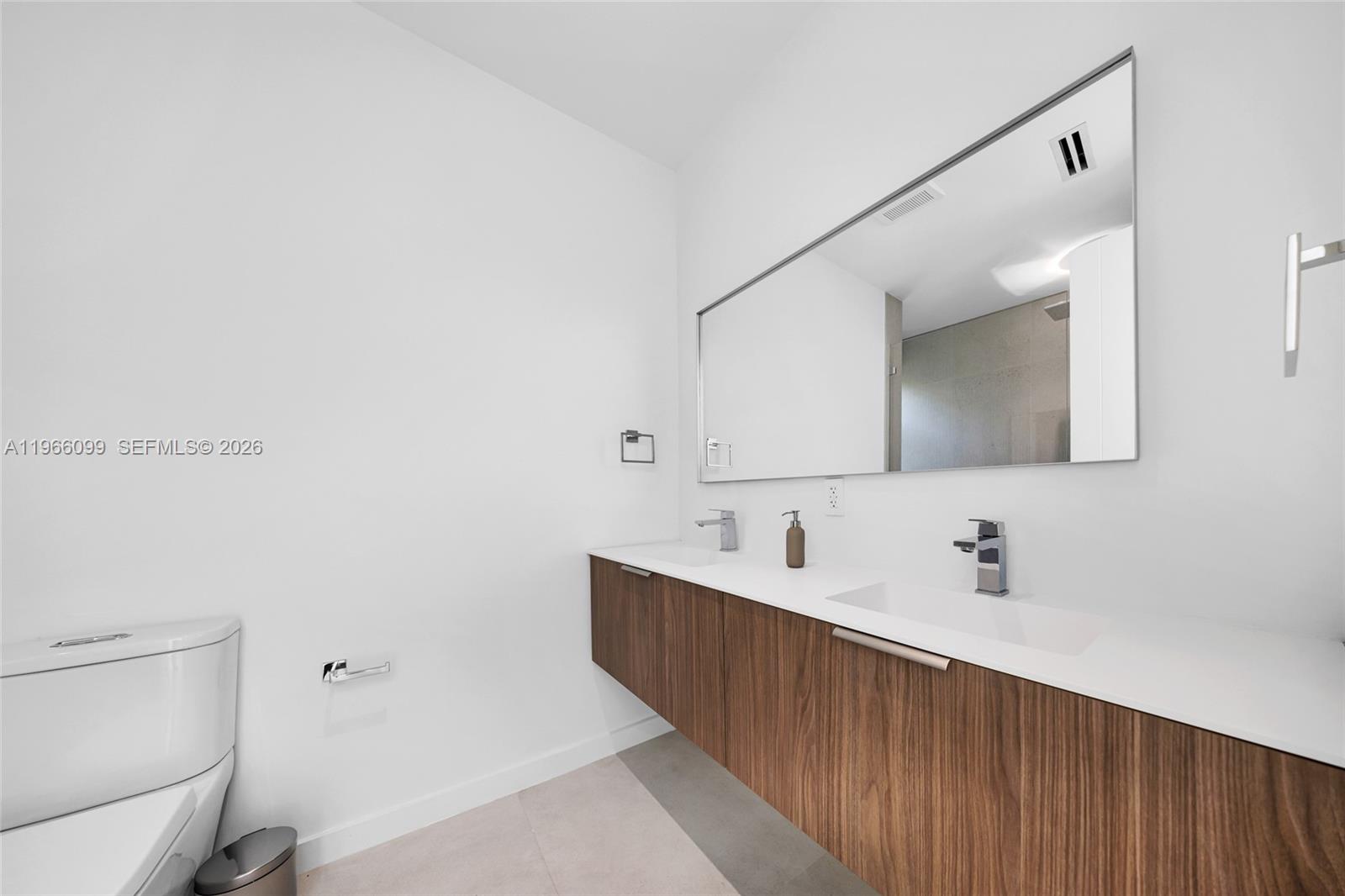 300 NE 48th St Miami, FL 33137