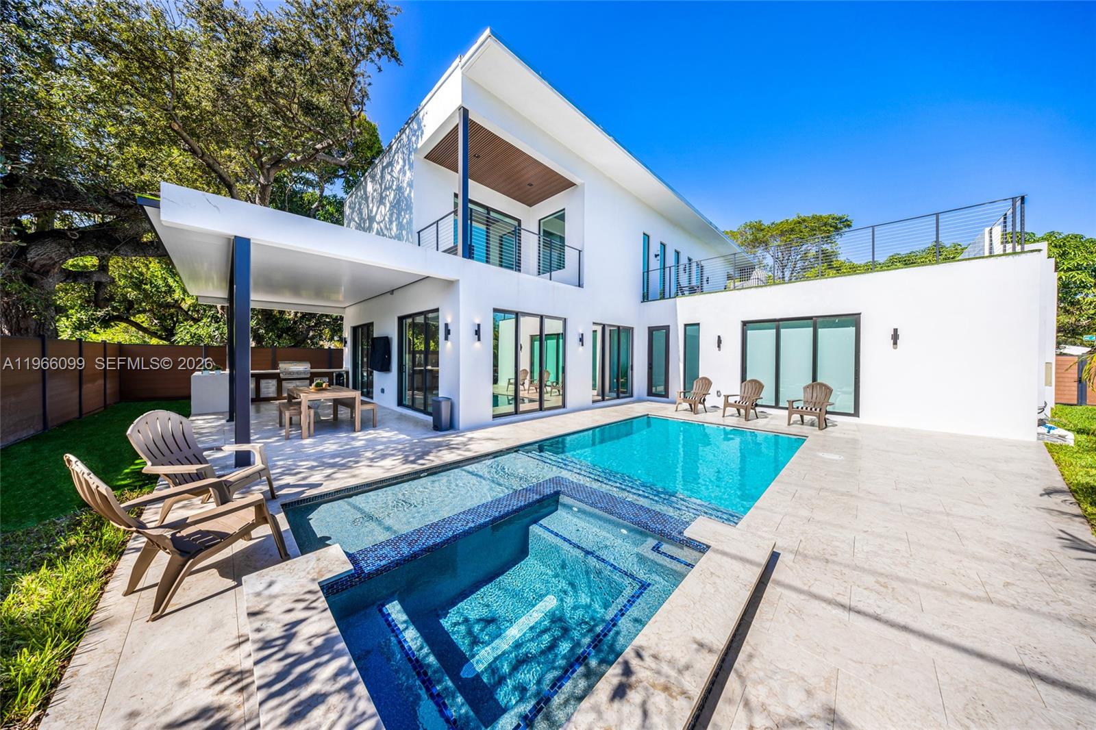 300 NE 48th St Miami, FL 33137