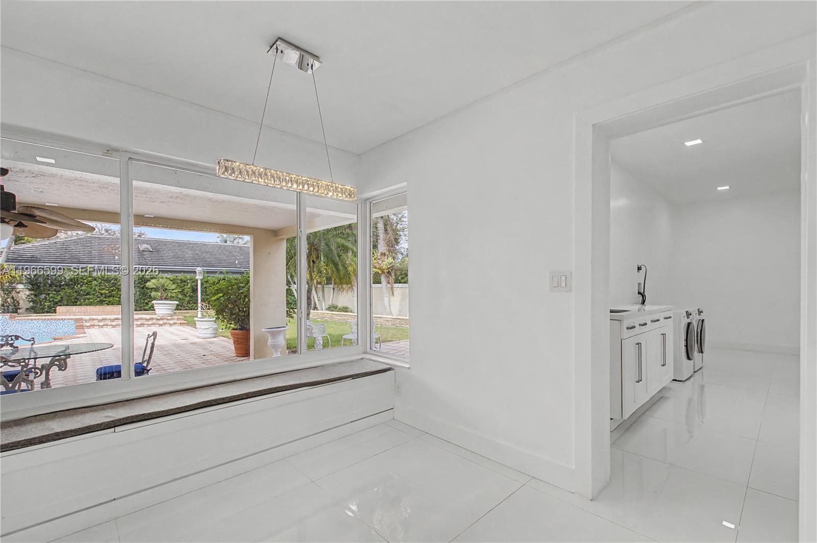 8305 NW 157th Ter Miami Lakes, FL 33016