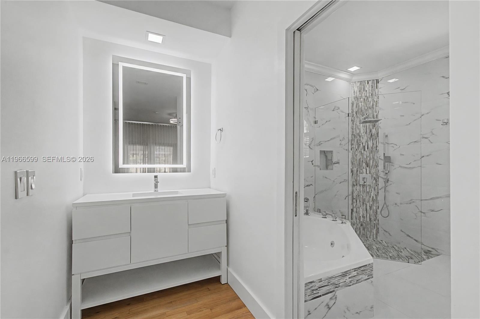 8305 NW 157th Ter Miami Lakes, FL 33016