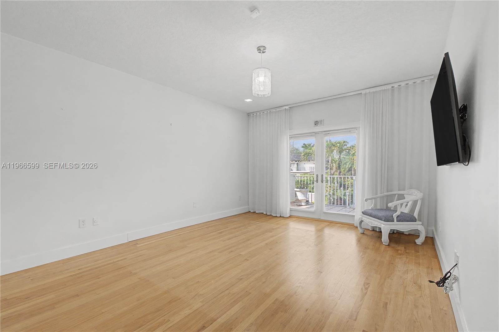 8305 NW 157th Ter Miami Lakes, FL 33016