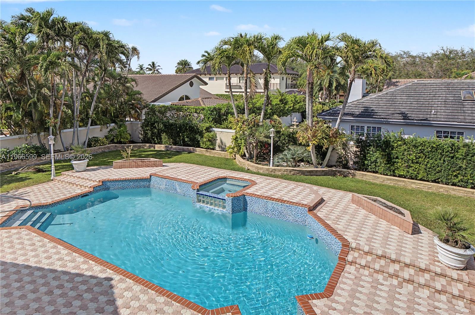 8305 NW 157th Ter Miami Lakes, FL 33016