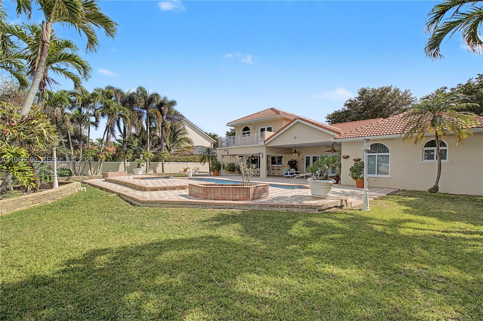 8305 NW 157th Ter Miami Lakes, FL 33016