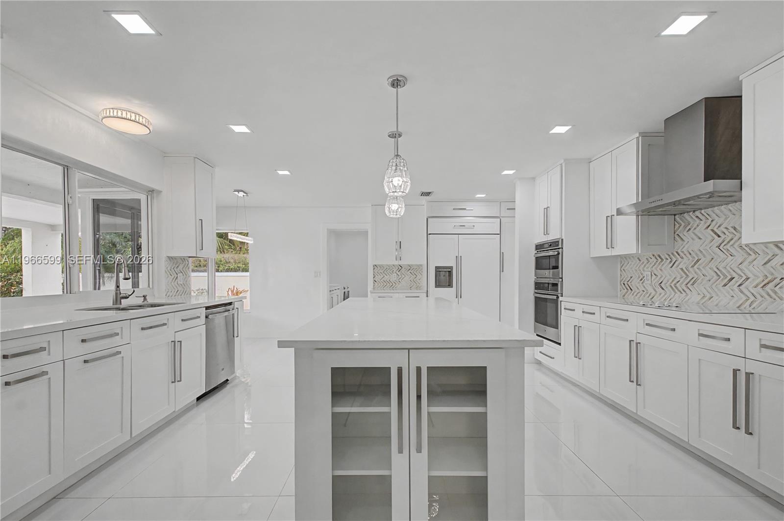 8305 NW 157th Ter Miami Lakes, FL 33016