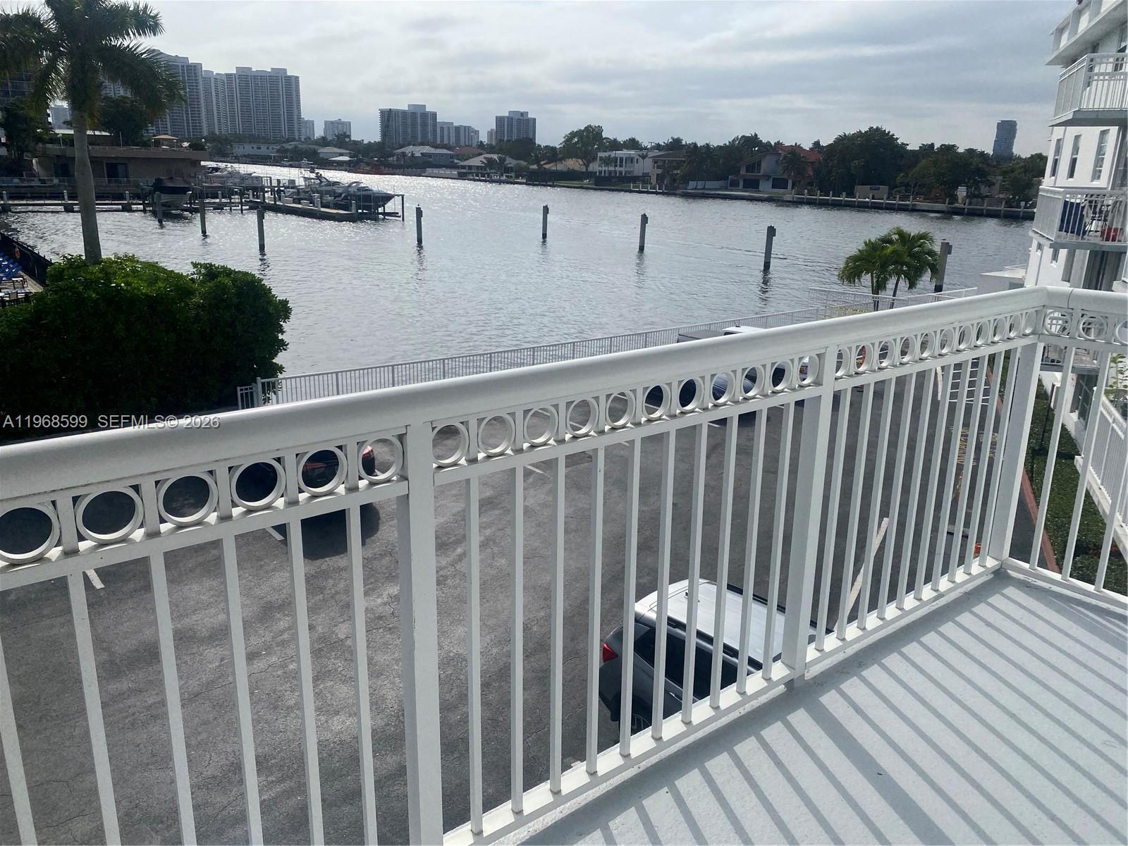 1913 S Ocean Dr #327