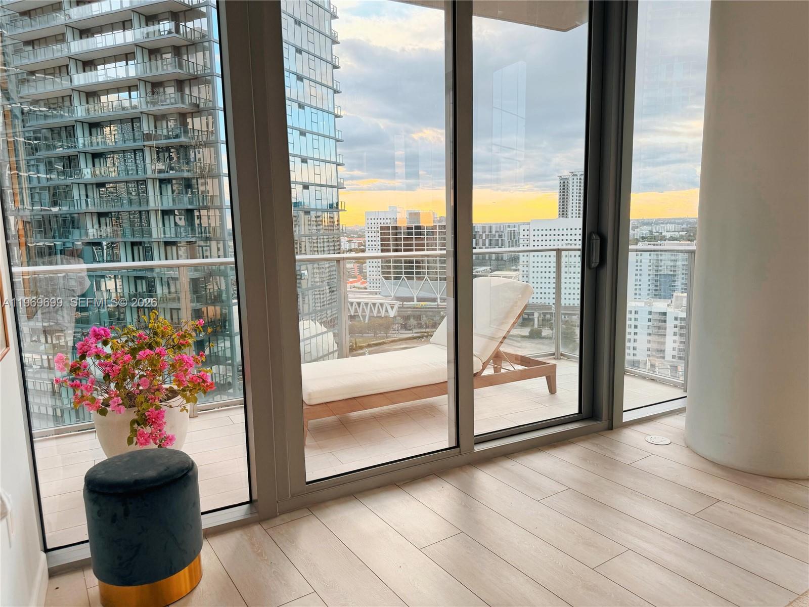 image Paramount Miami Worldcenter20