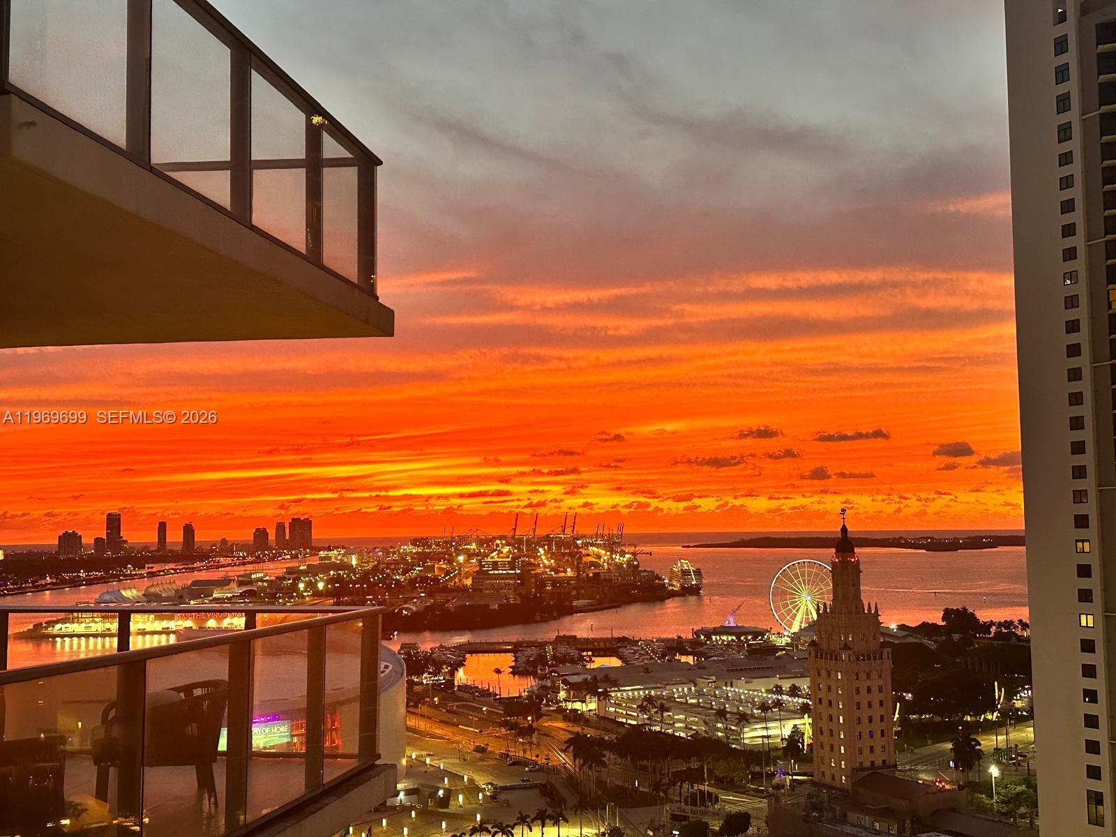 image Paramount Miami Worldcenter36