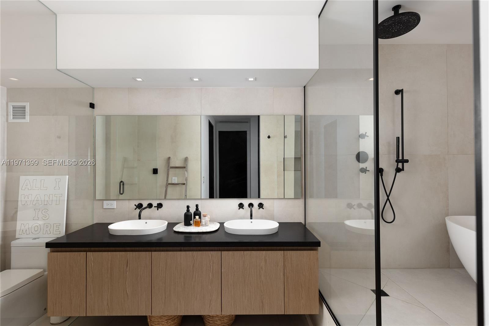 Undisclosed Address Miami Beach, FL 33139