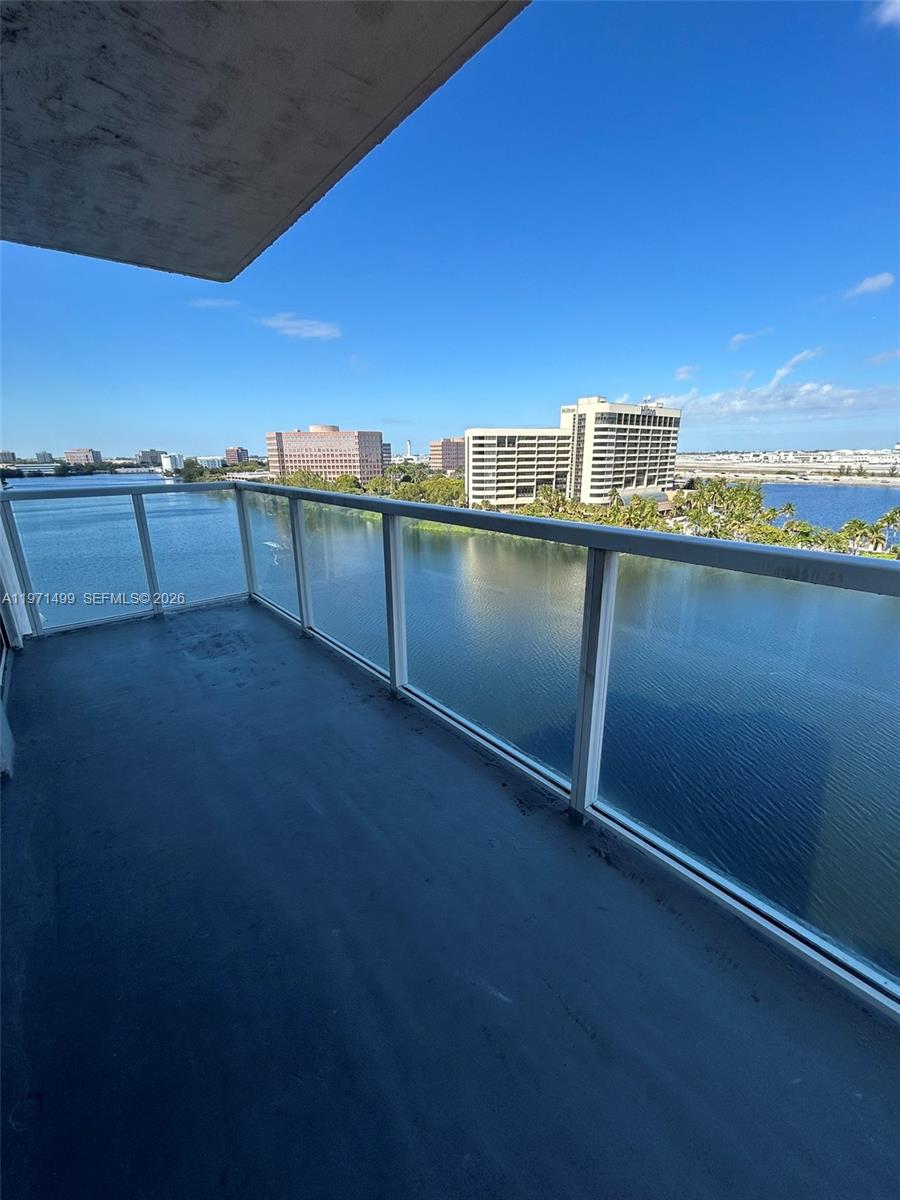 5085 NW 7th St #1002