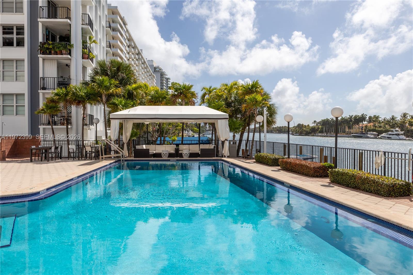 5660 Collins Ave #11B Miami Beach, FL 33140