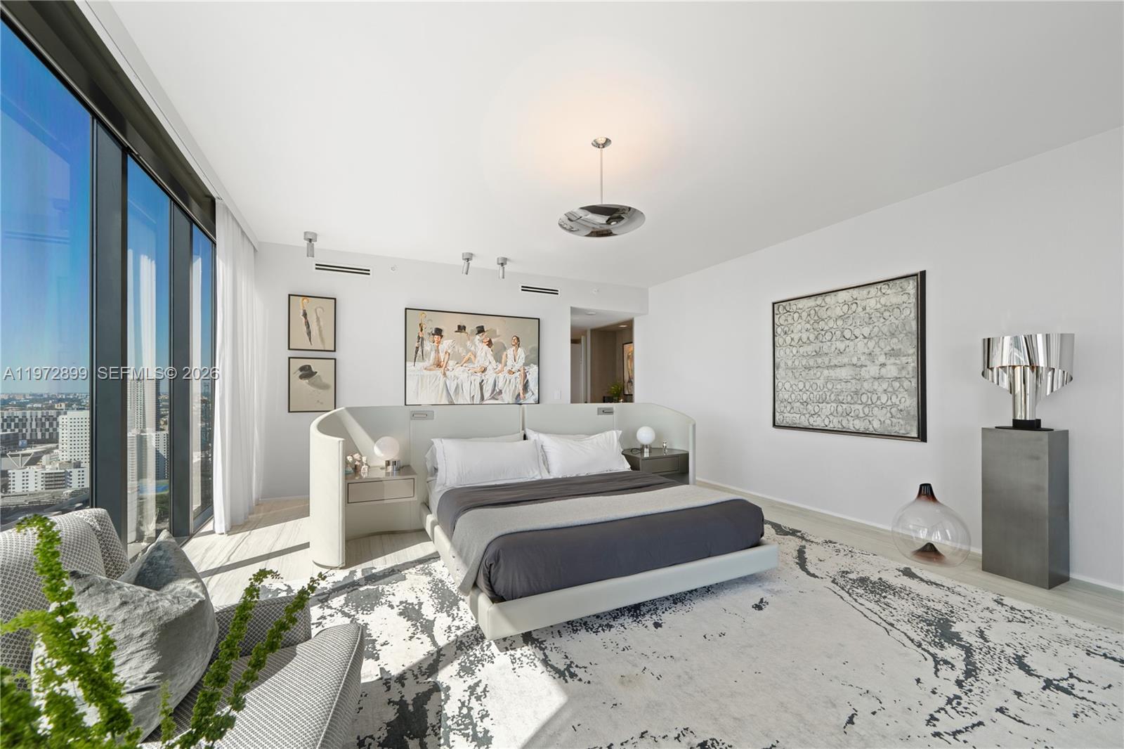 1000 Biscayne Blvd #3201 Miami, FL 33132