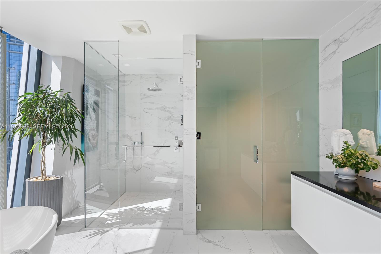 1000 Biscayne Blvd #3201 Miami, FL 33132