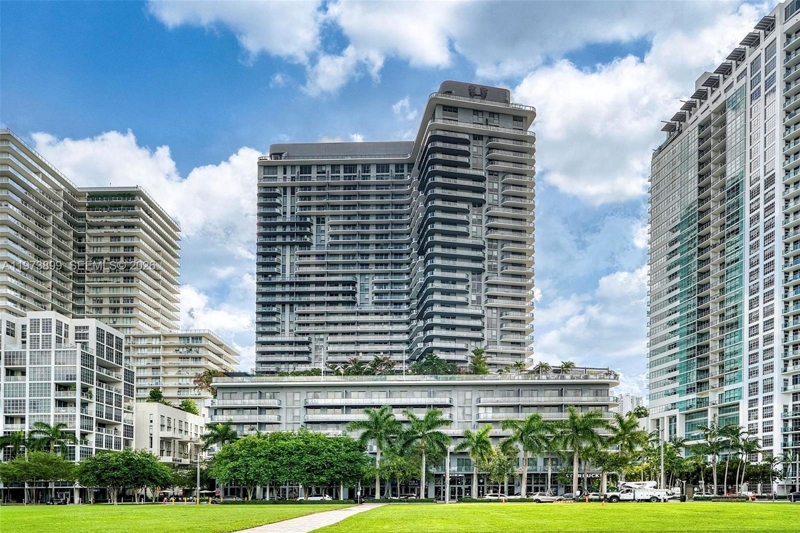 121 NE 34th St #2502