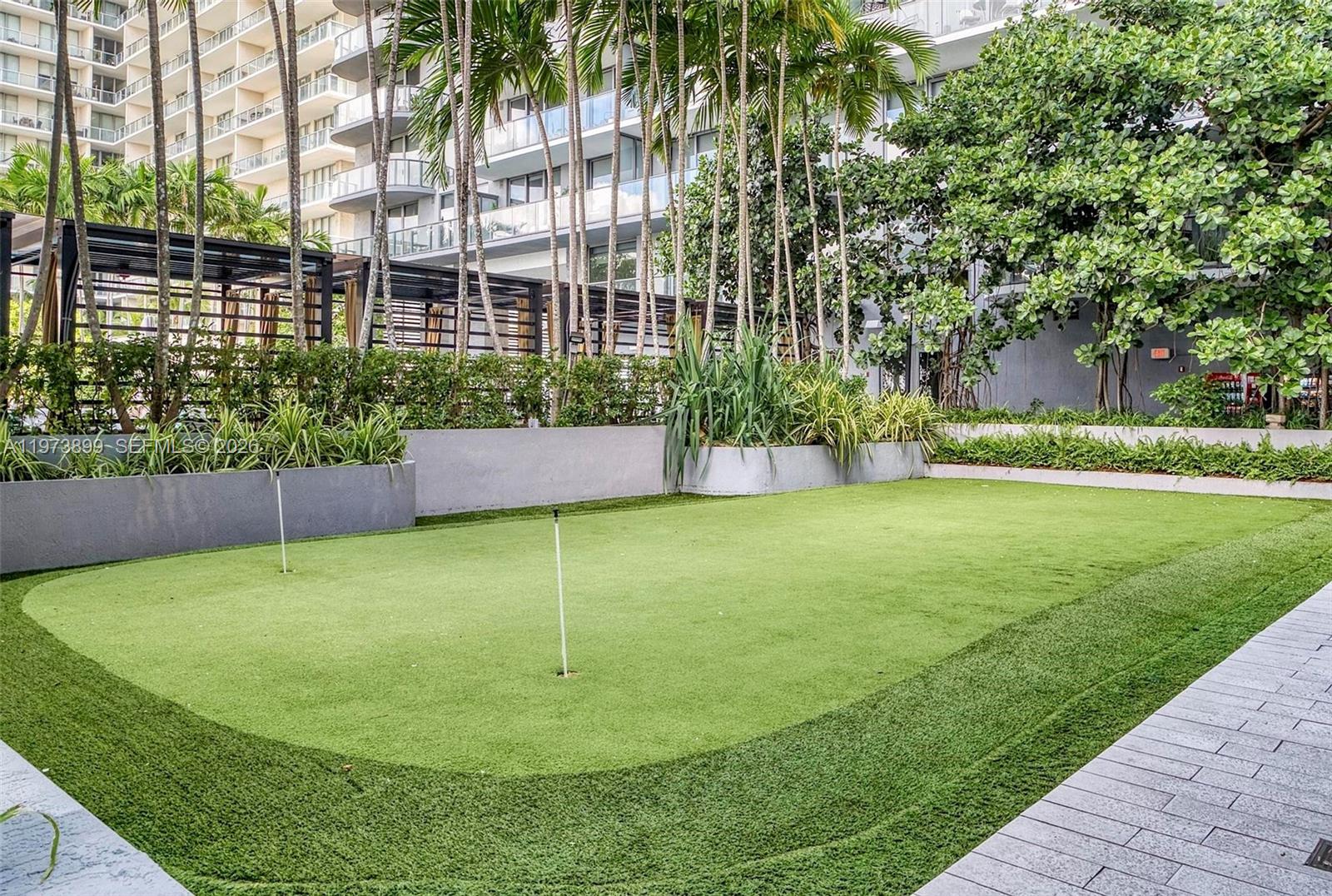 image Hyde Midtown18