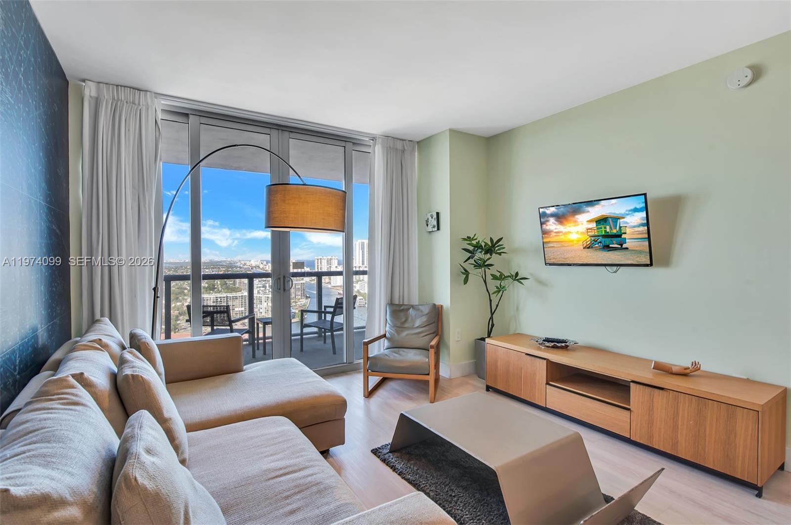 image Beachwalk Condominium10