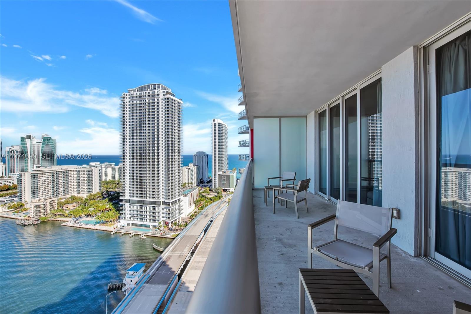 image Beachwalk Condominium11