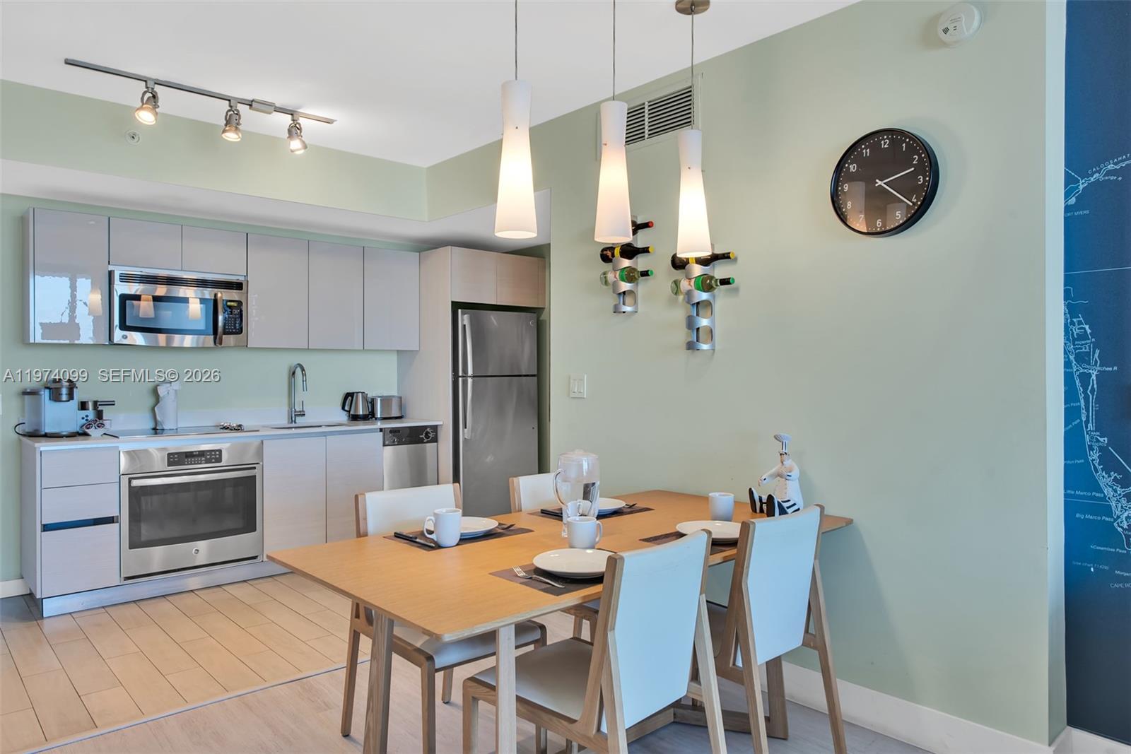 image Beachwalk Condominium18