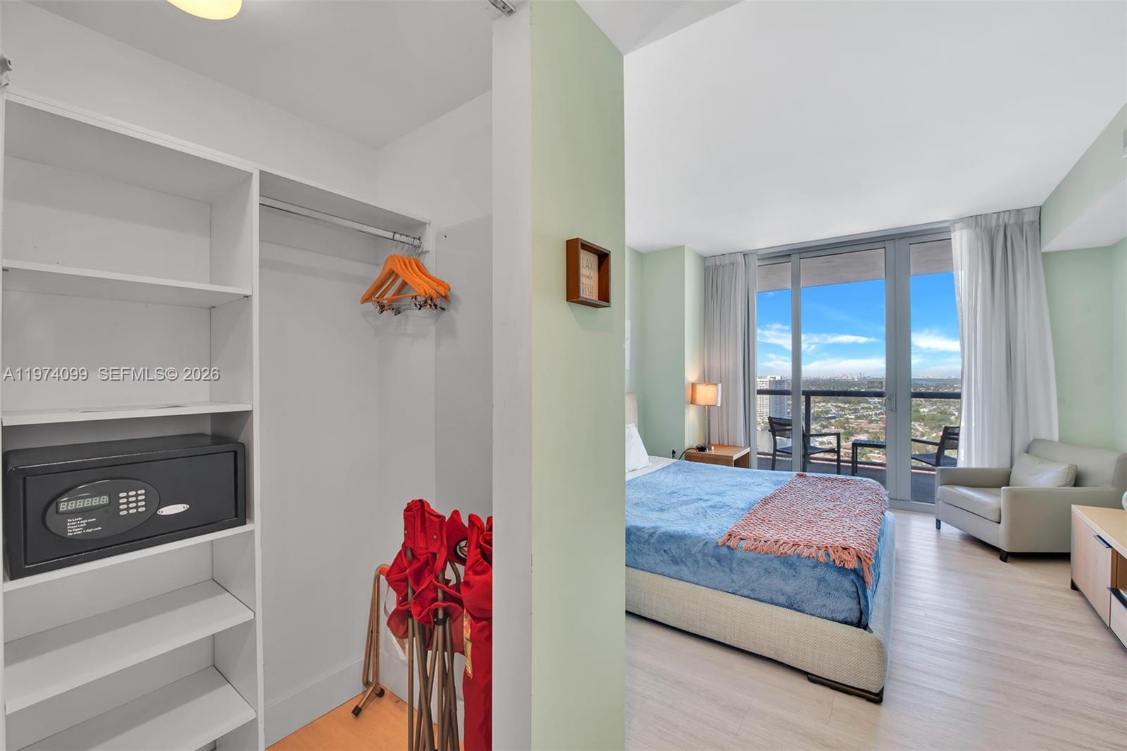 image Beachwalk Condominium22