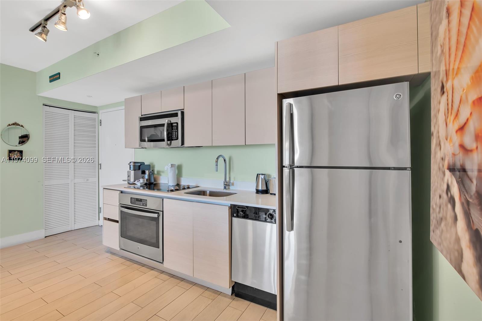 image Beachwalk Condominium27