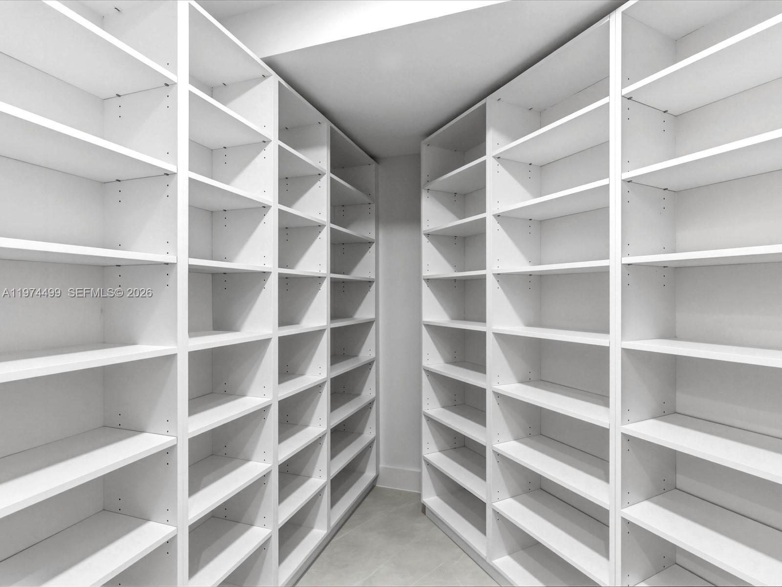 3303 W Stonebrook Cir Davie, FL 33330