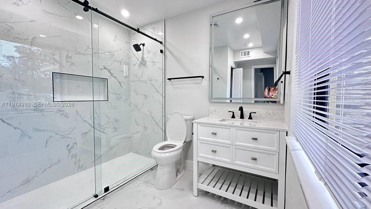 320 SW 29th Rd #1 Miami, FL 33129