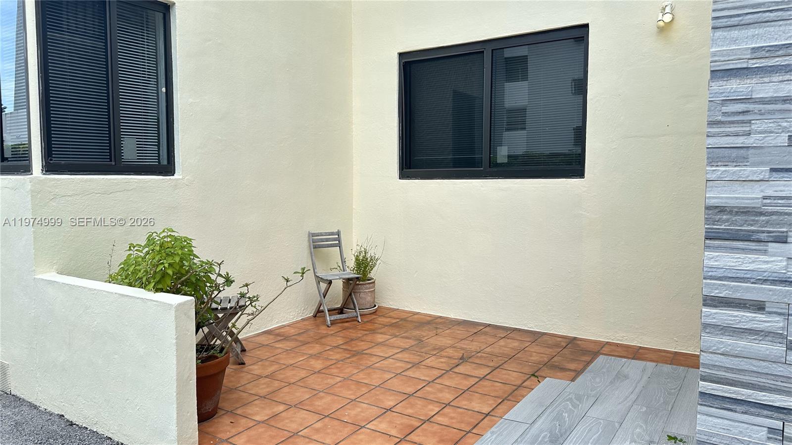 320 SW 29th Rd #1 Miami, FL 33129