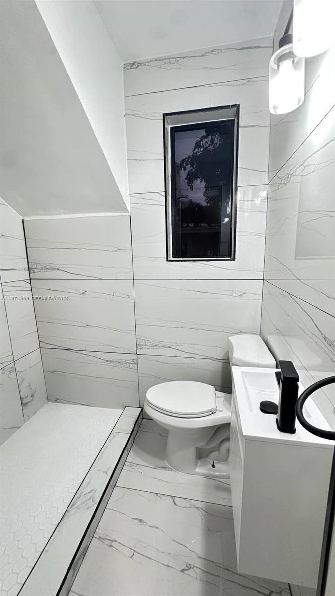 320 SW 29th Rd #1 Miami, FL 33129