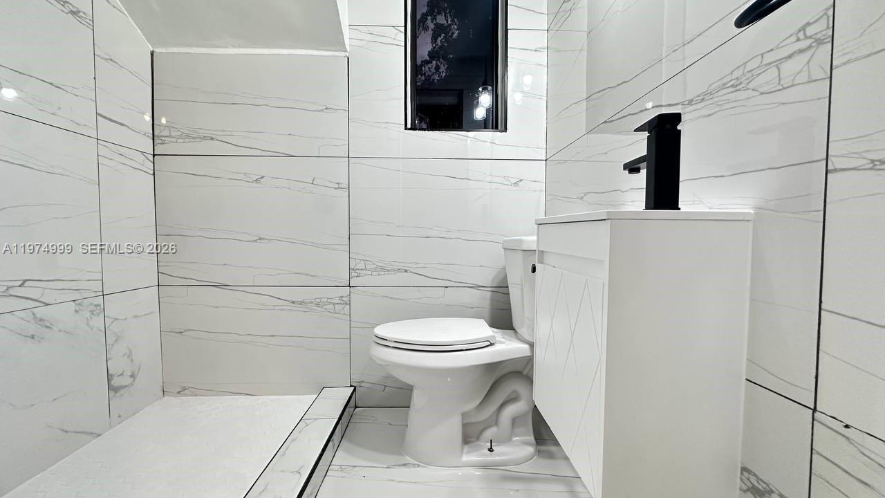 320 SW 29th Rd #1 Miami, FL 33129