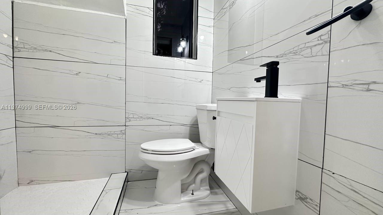 320 SW 29th Rd #1 Miami, FL 33129