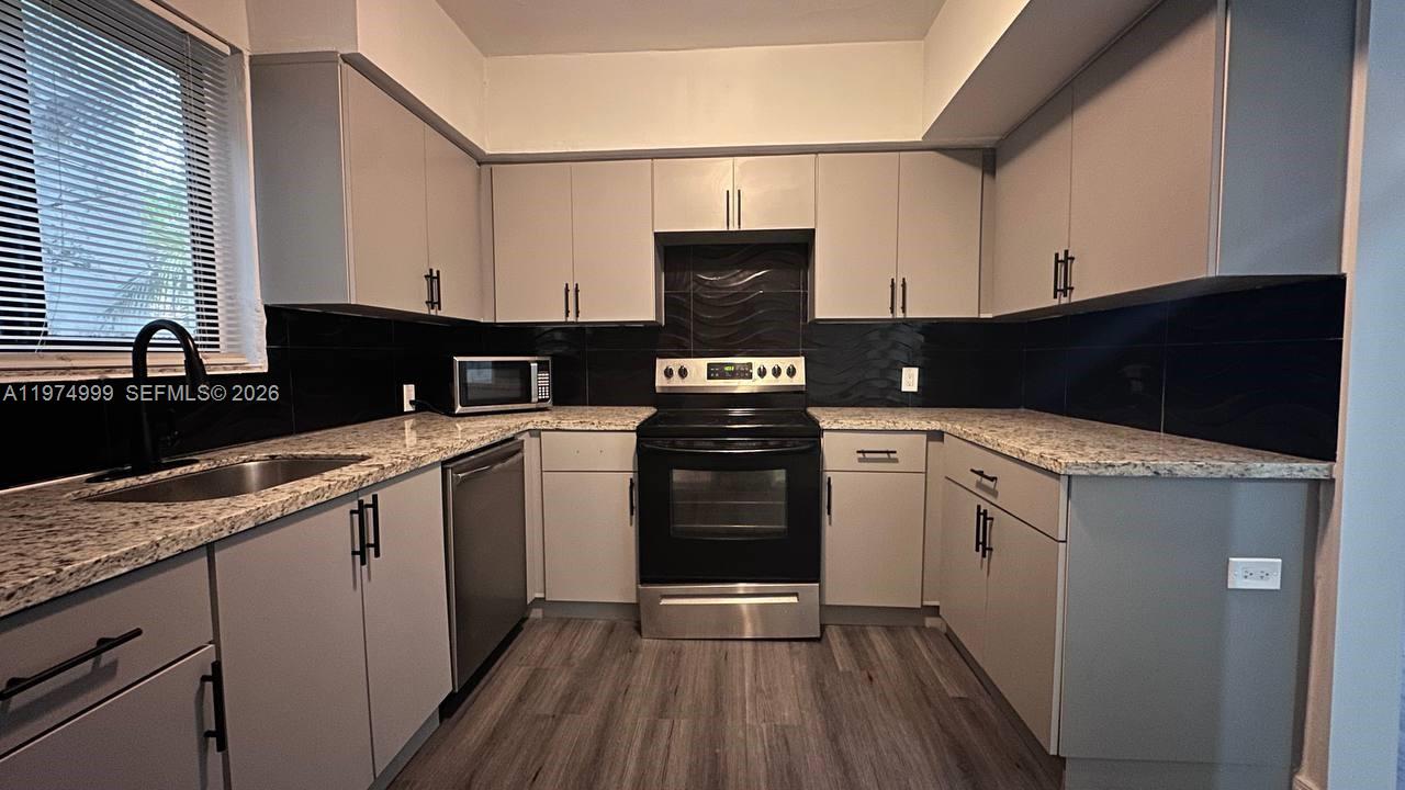 320 SW 29th Rd #1 Miami, FL 33129