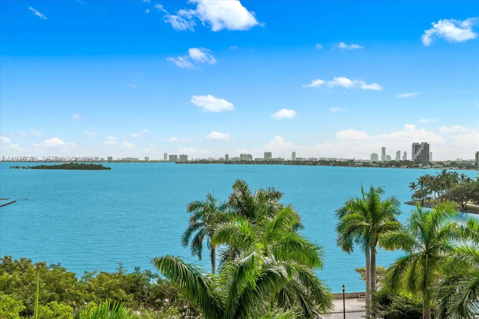 image Paramount Bay18