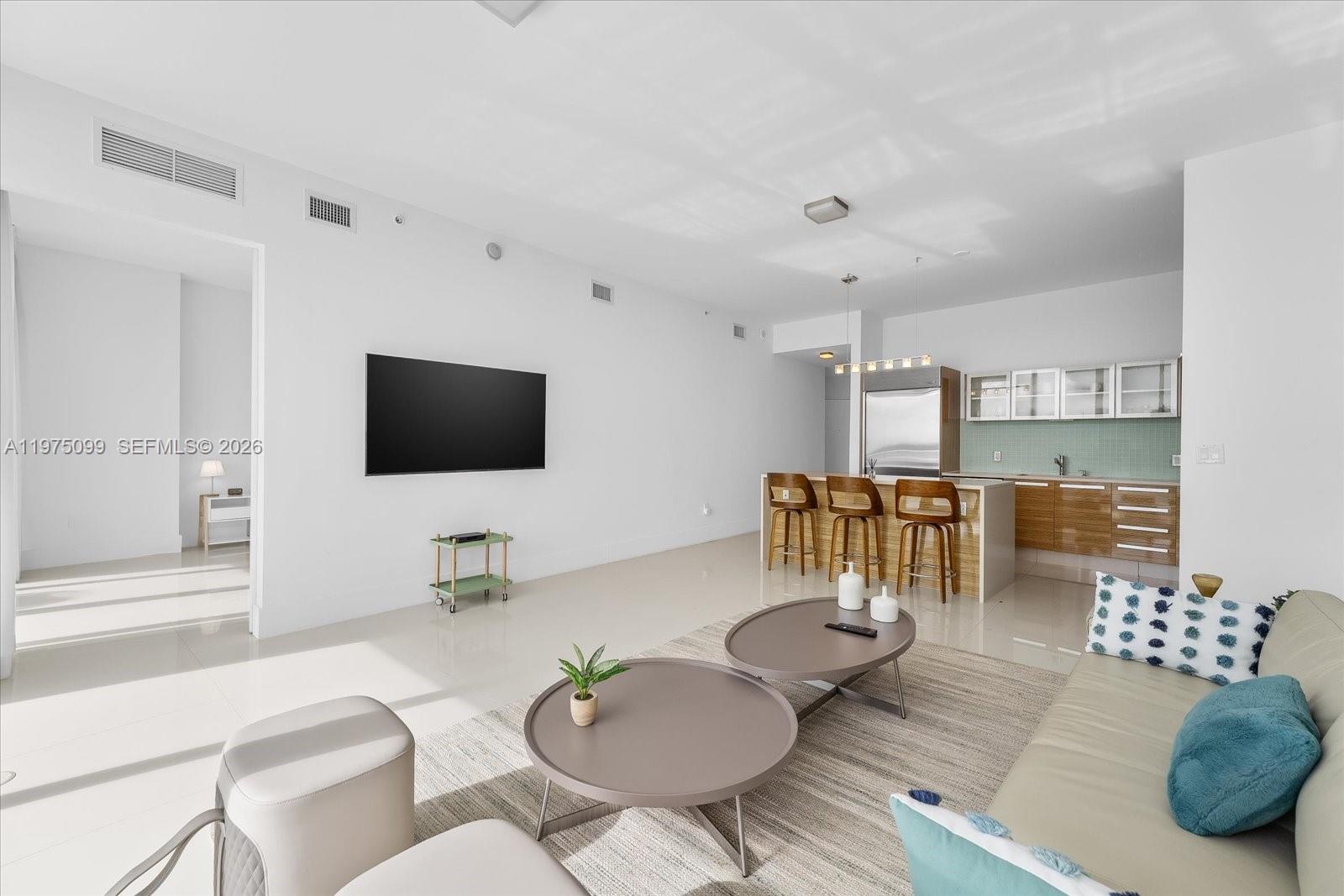 image Paramount Bay7