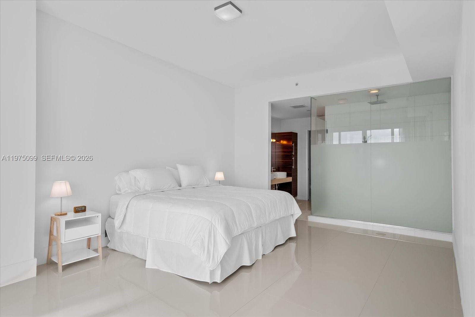 image Paramount Bay8