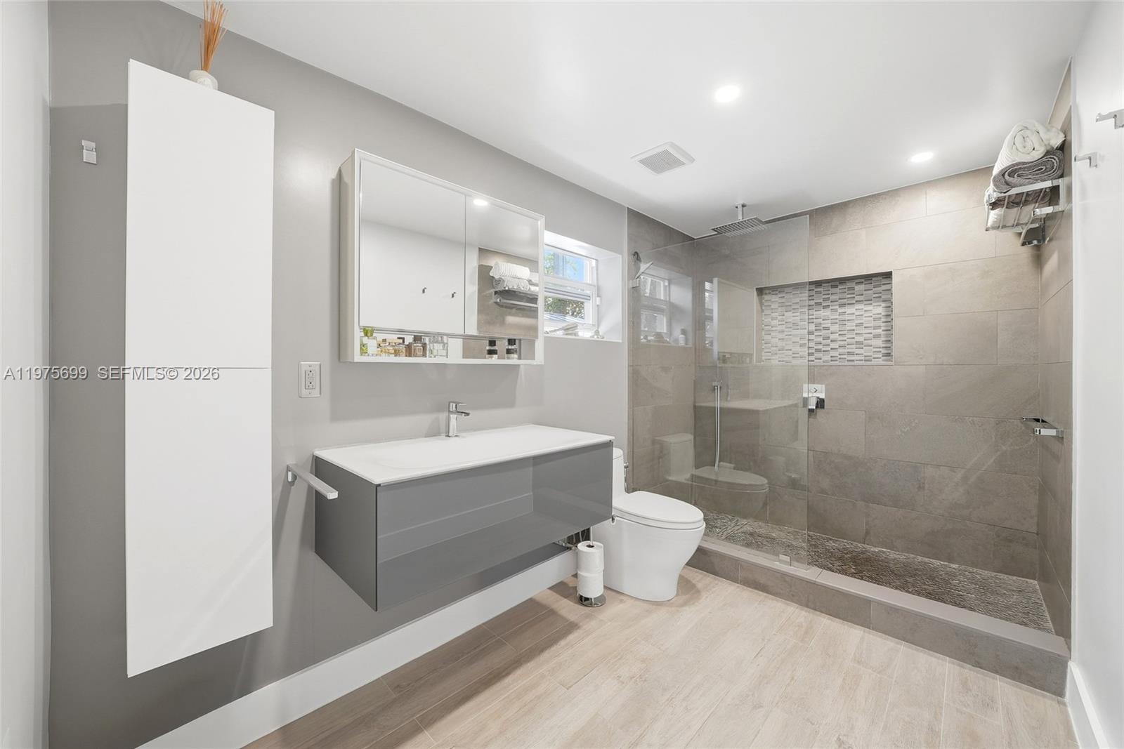 2190 SW 20th St Miami, FL 33145