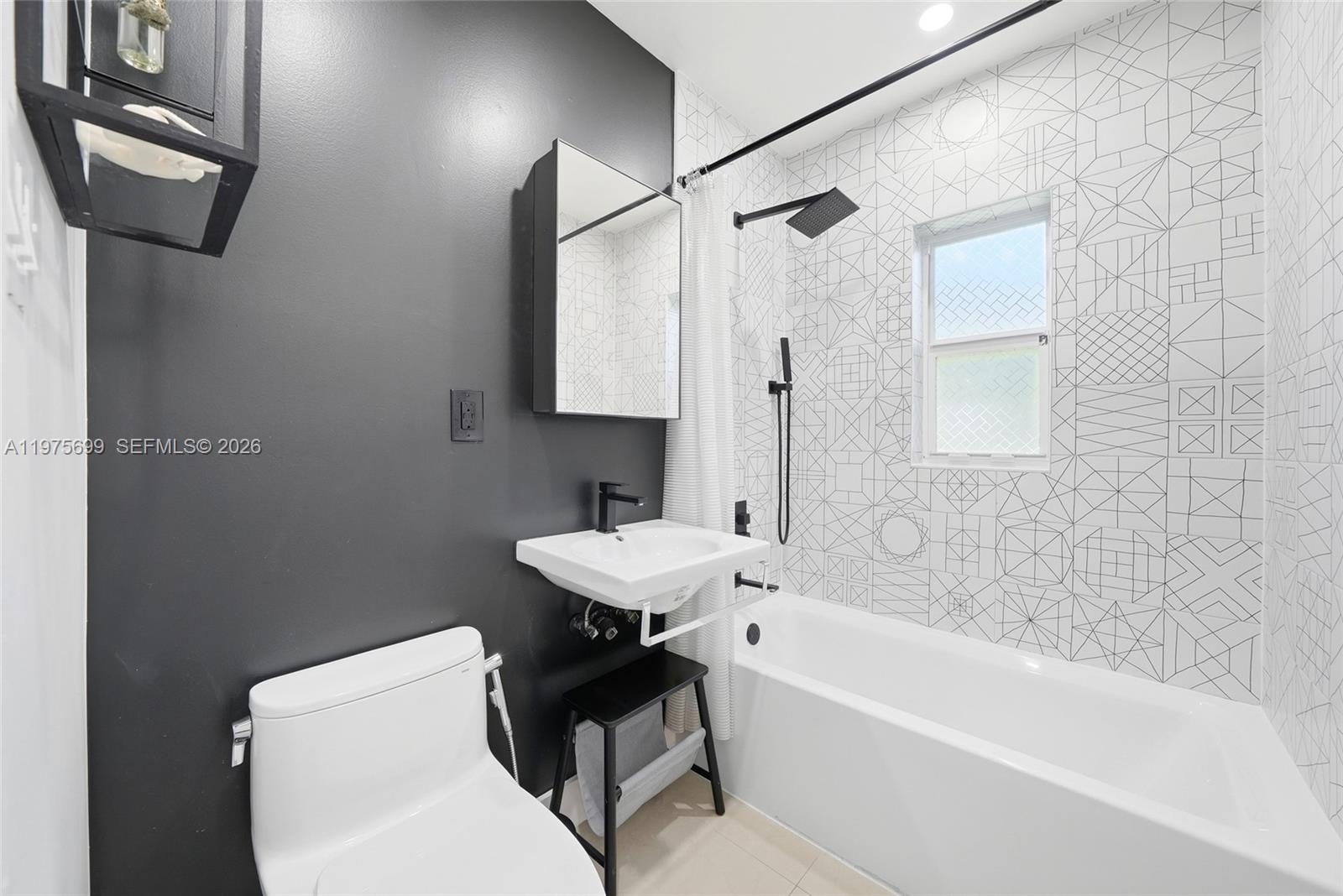 2190 SW 20th St Miami, FL 33145