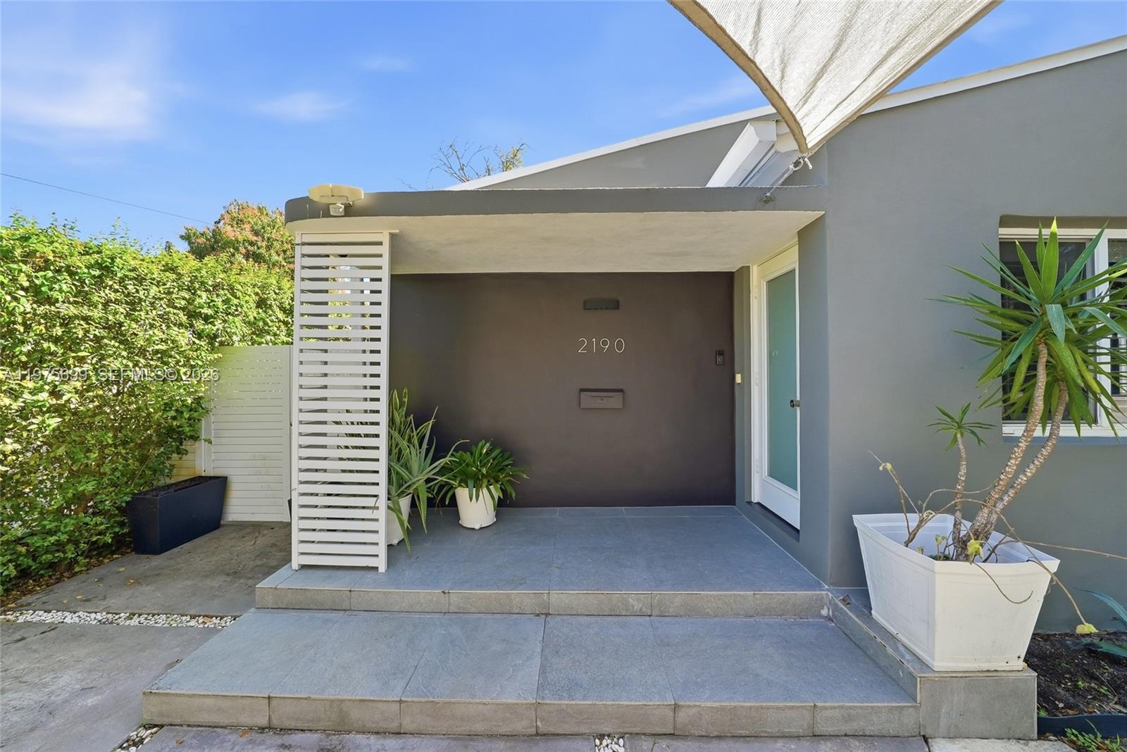 2190 SW 20th St Miami, FL 33145