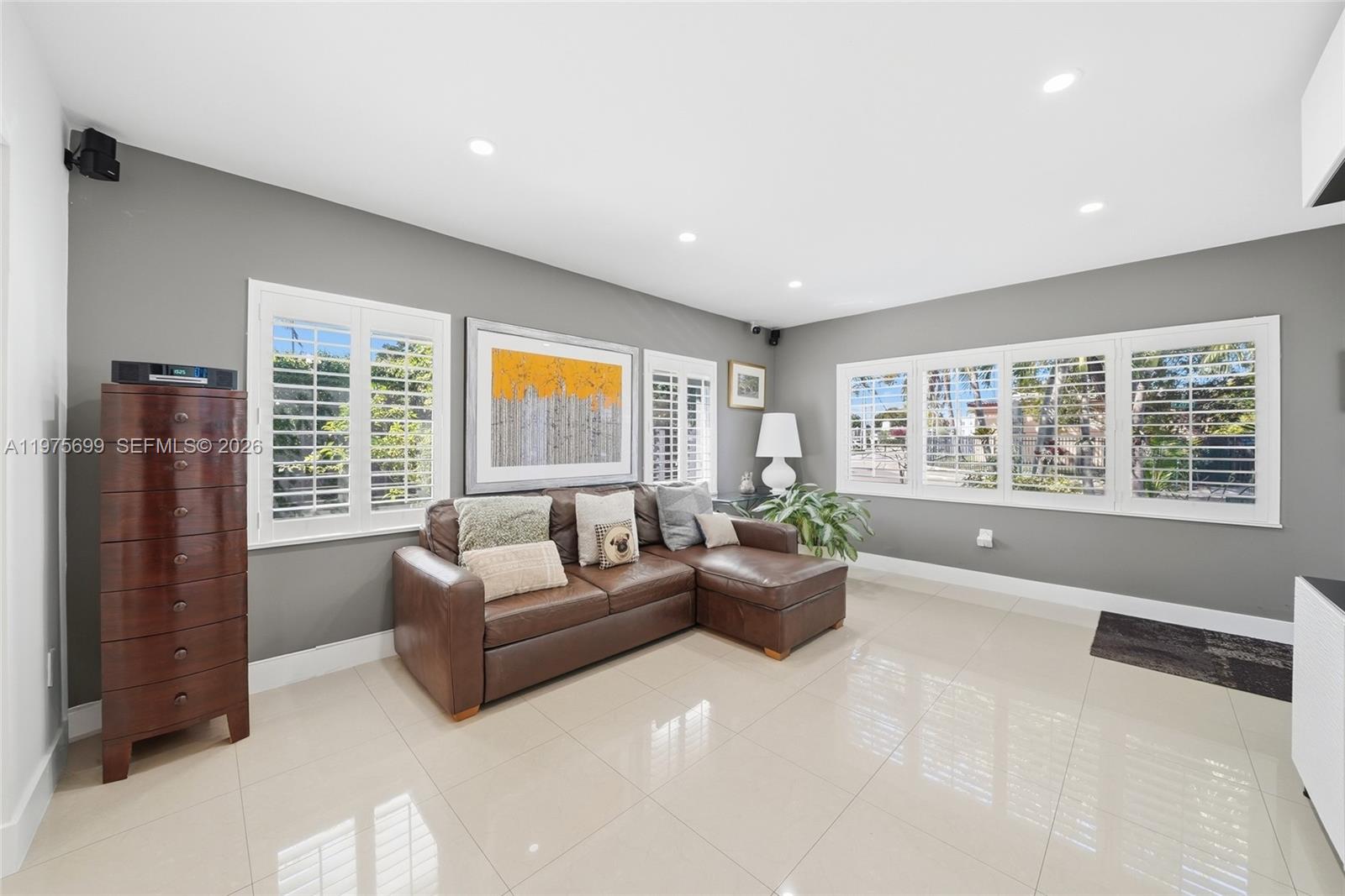 2190 SW 20th St Miami, FL 33145