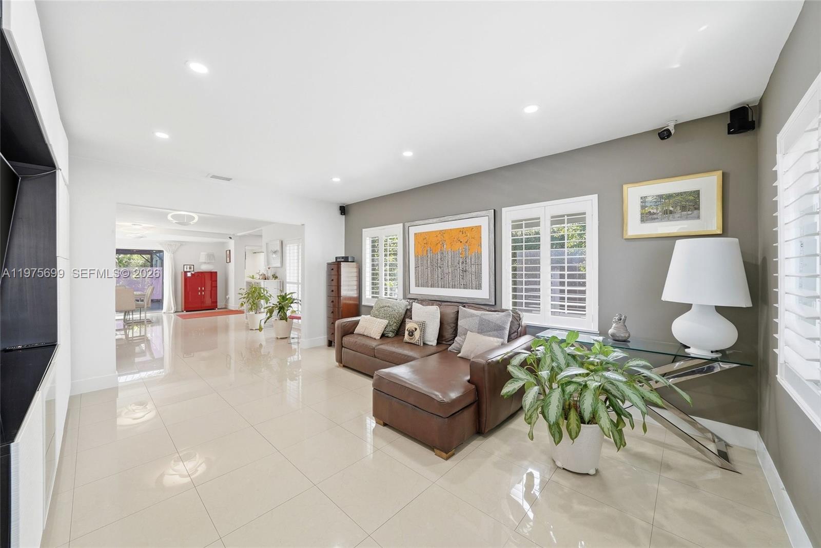 2190 SW 20th St Miami, FL 33145