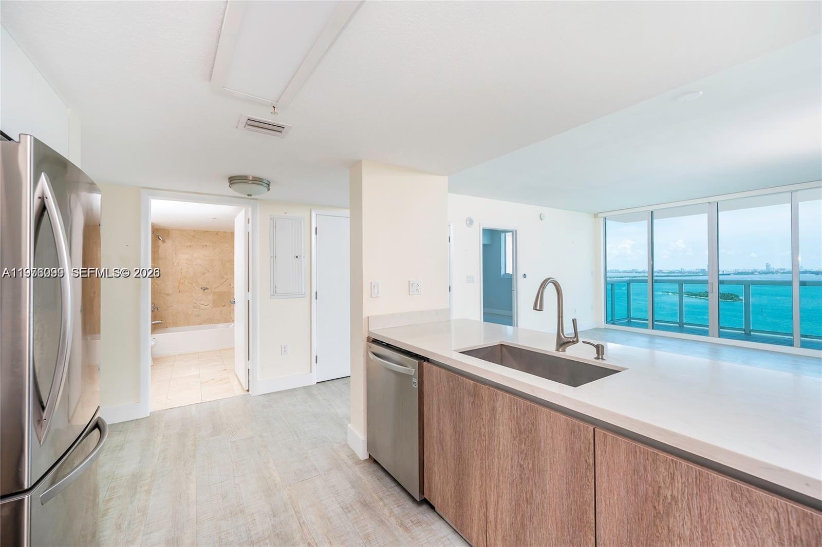 1800 N Bayshore Dr #2503 Miami, FL 33132