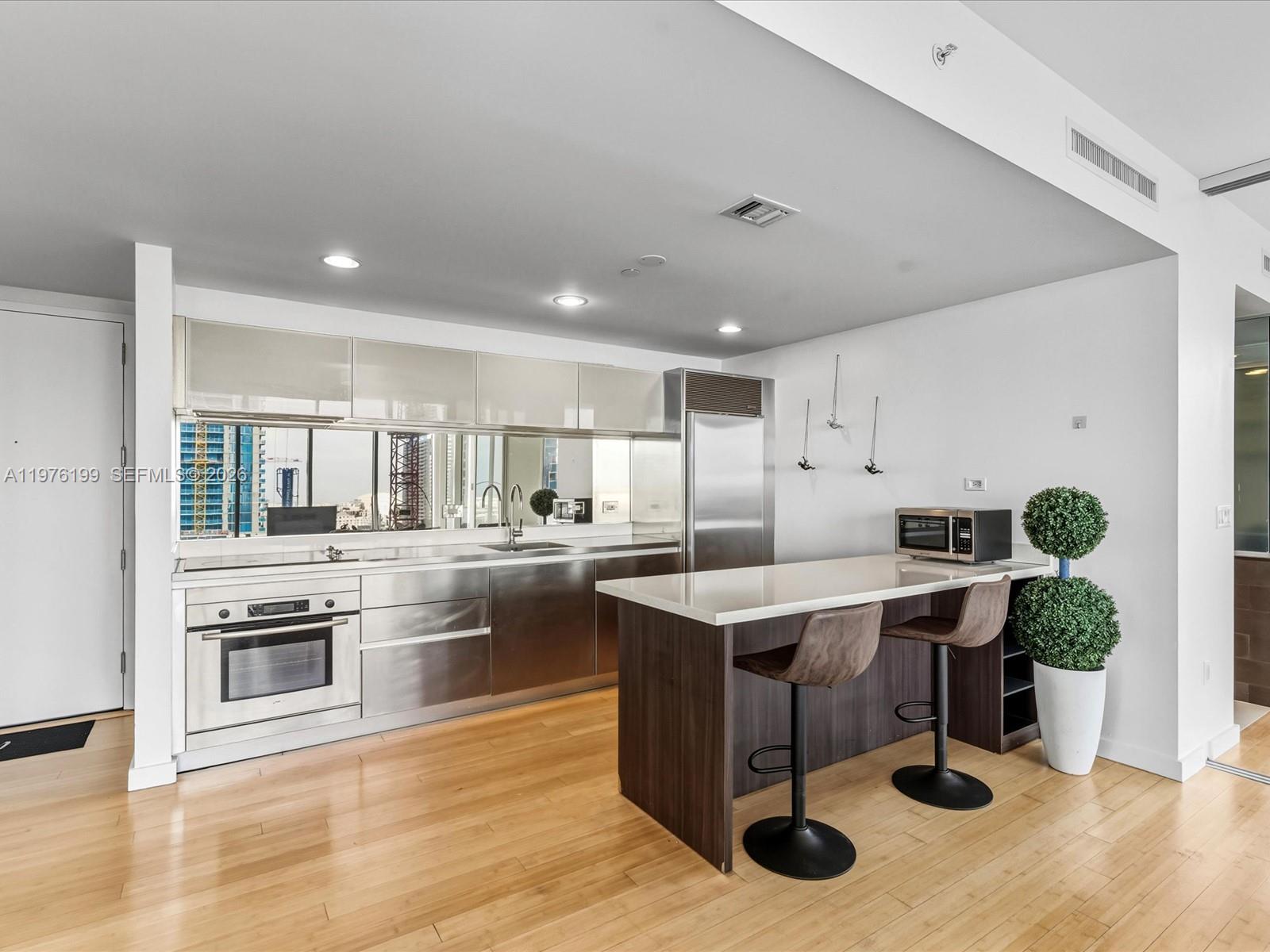 1040 Biscayne Blvd #1107 Miami, FL 33132