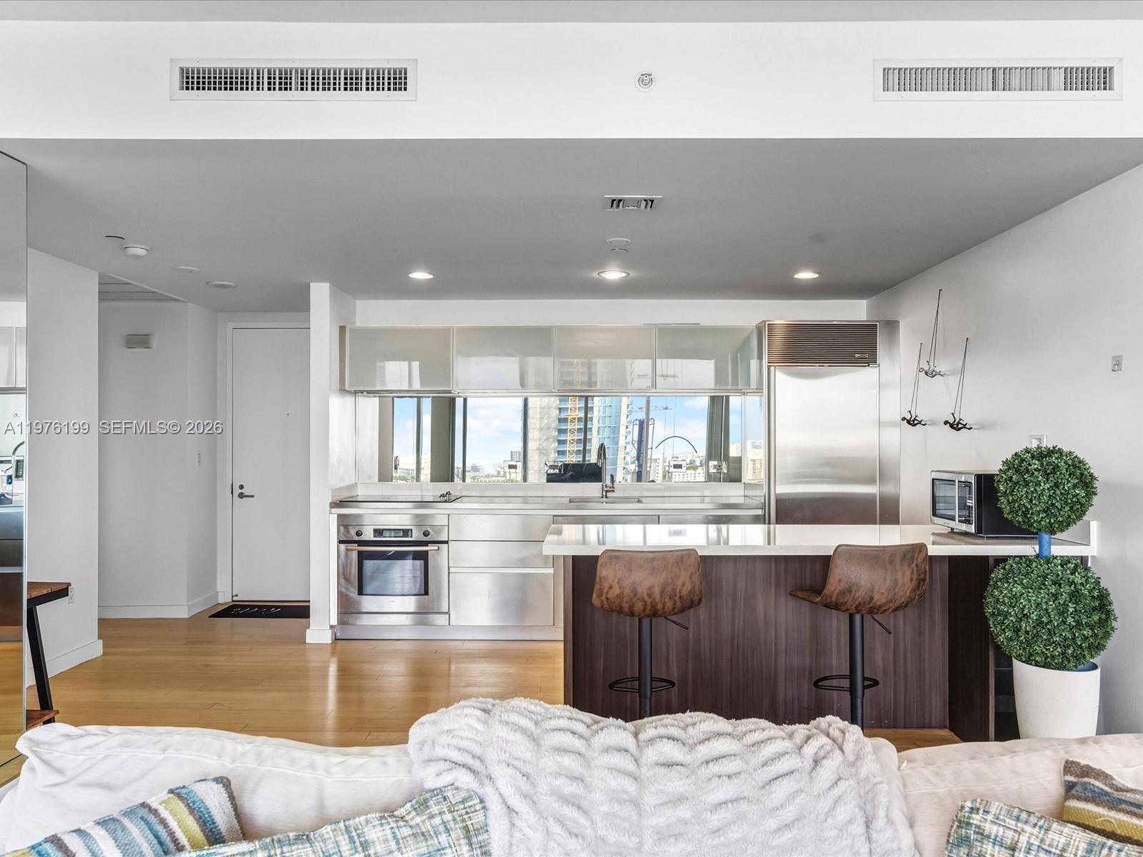 1040 Biscayne Blvd #1107 Miami, FL 33132