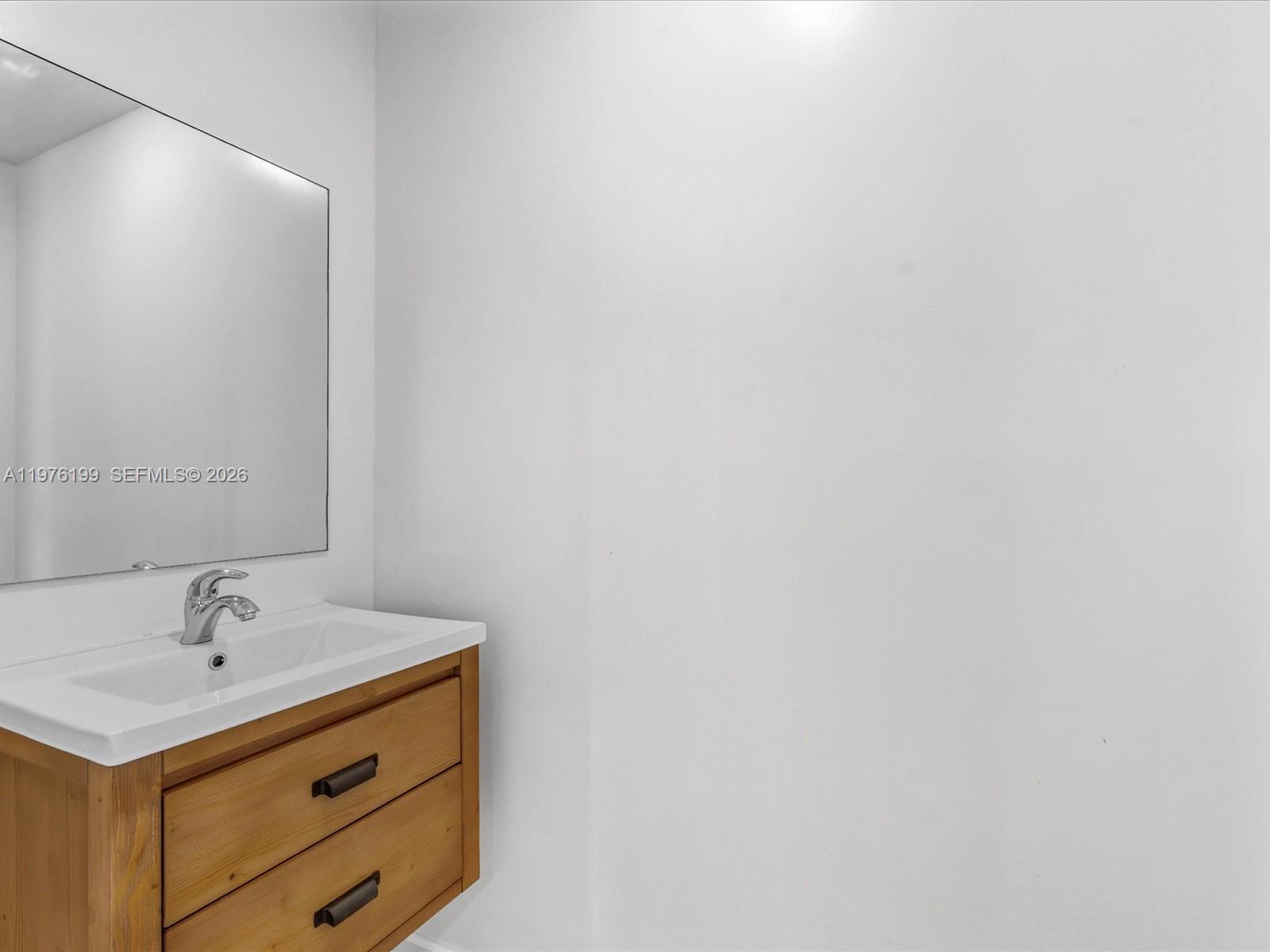 1040 Biscayne Blvd #1107 Miami, FL 33132