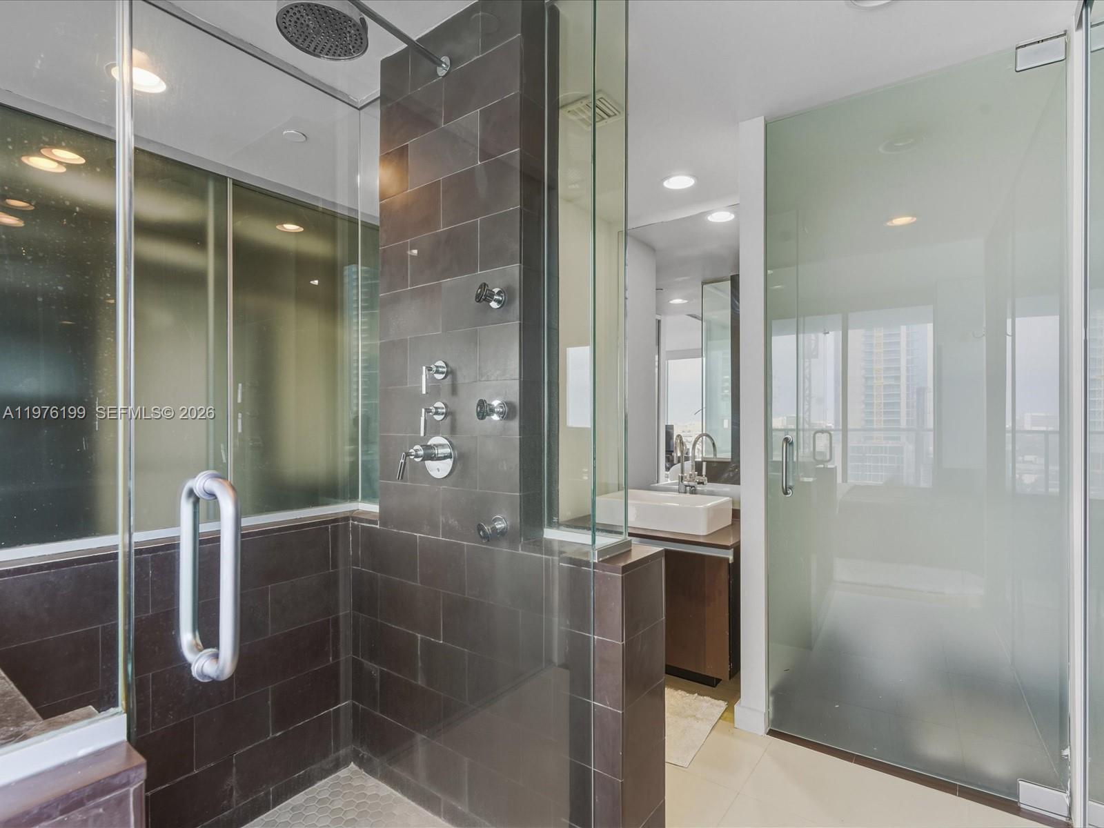 1040 Biscayne Blvd #1107 Miami, FL 33132