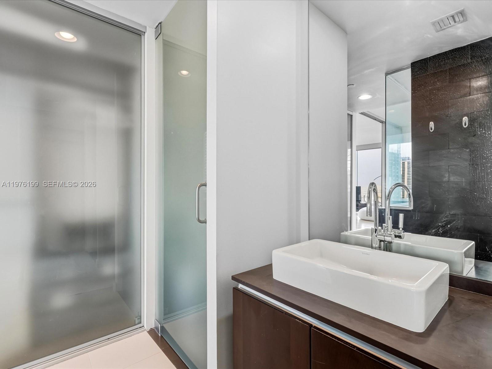 1040 Biscayne Blvd #1107 Miami, FL 33132