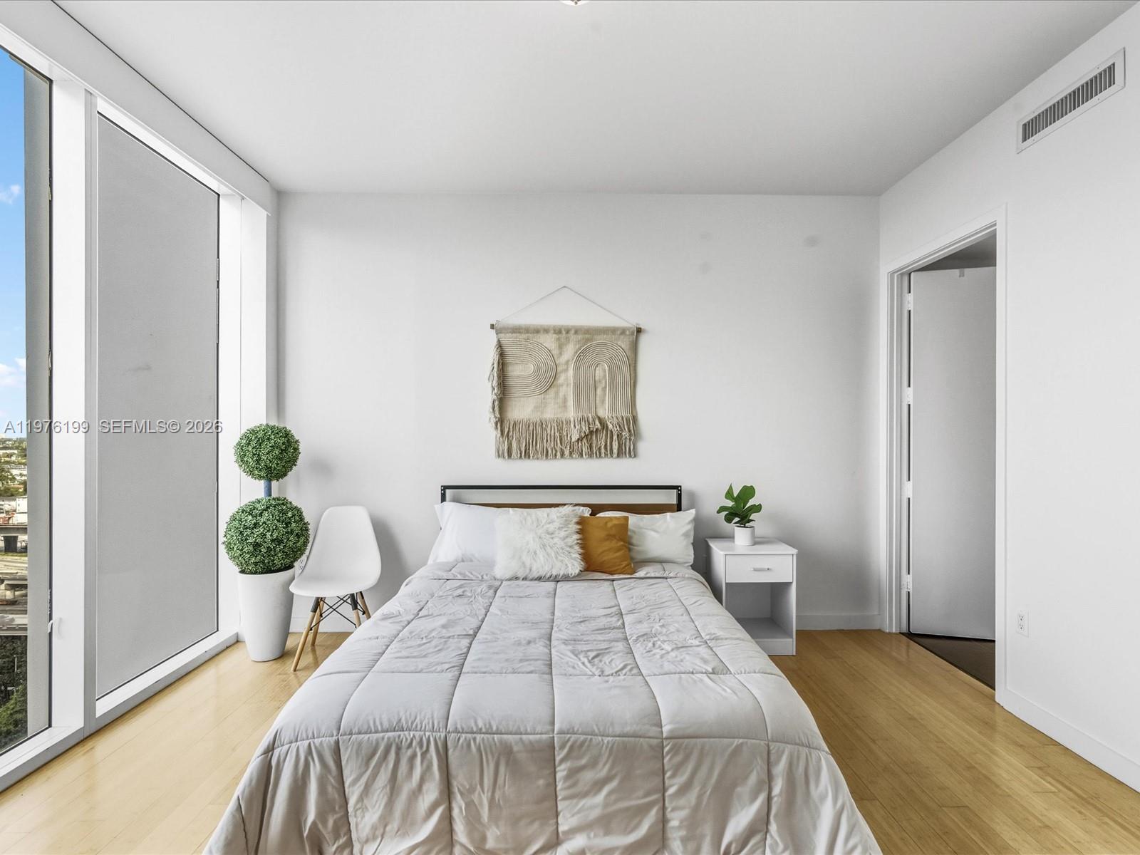 1040 Biscayne Blvd #1107 Miami, FL 33132