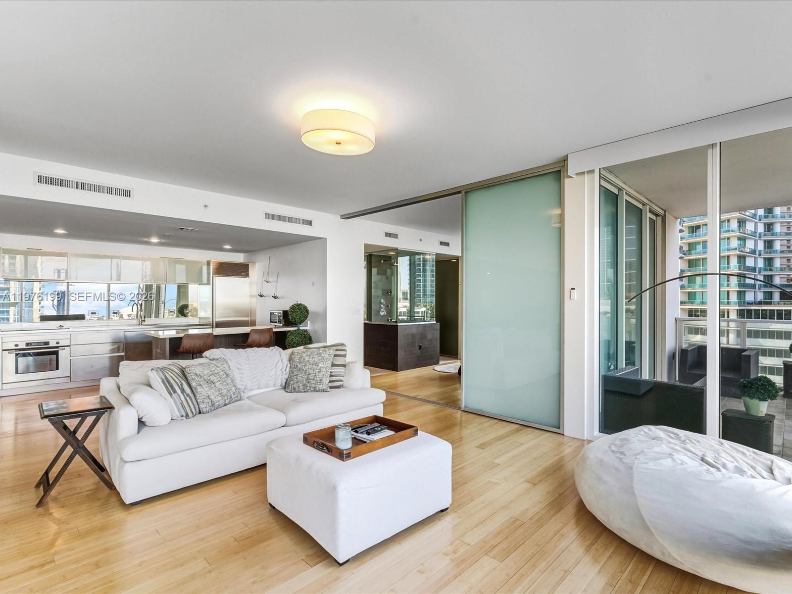 1040 Biscayne Blvd #1107 Miami, FL 33132