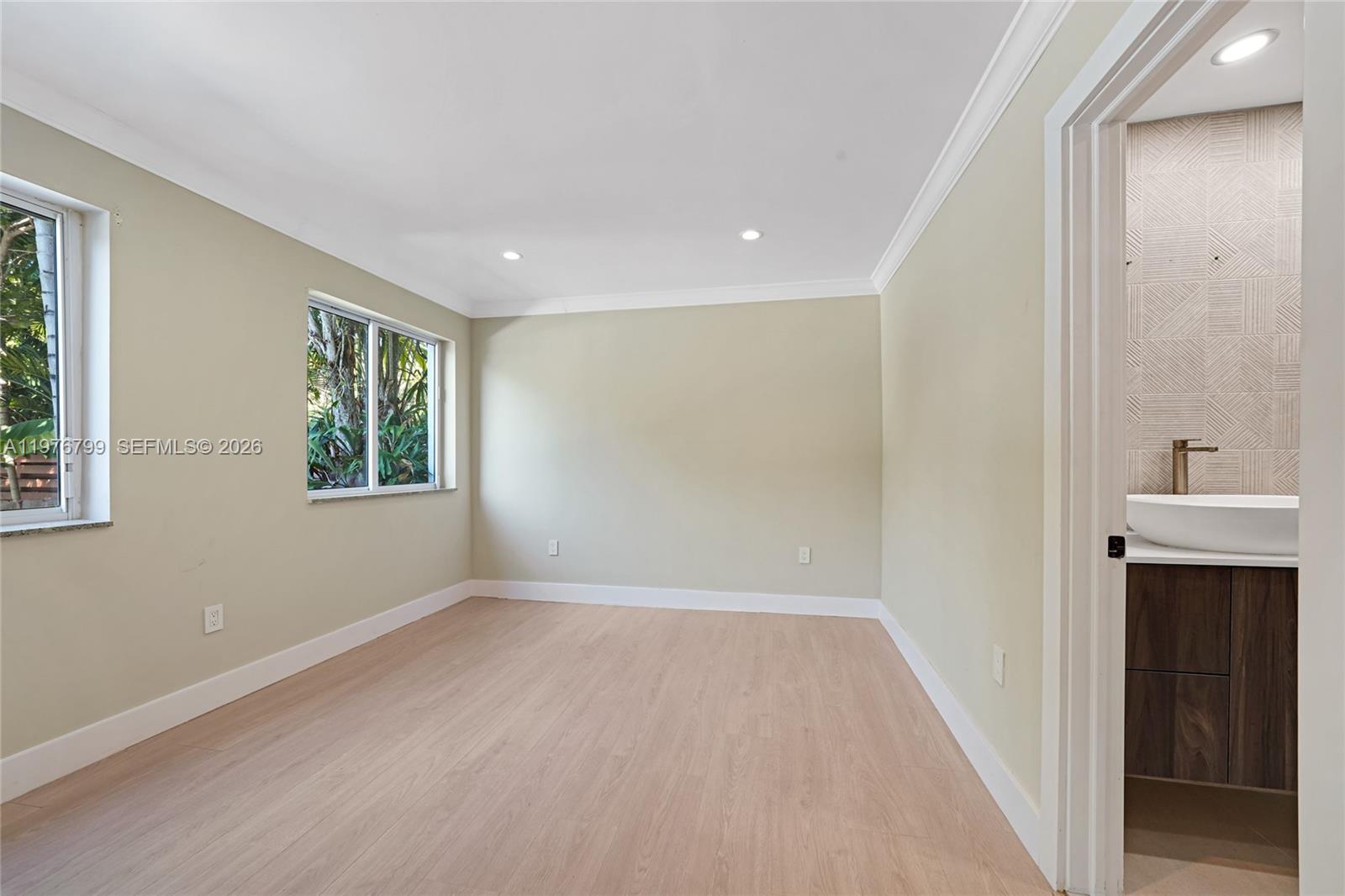 659 NE 73rd St Miami, FL 33138