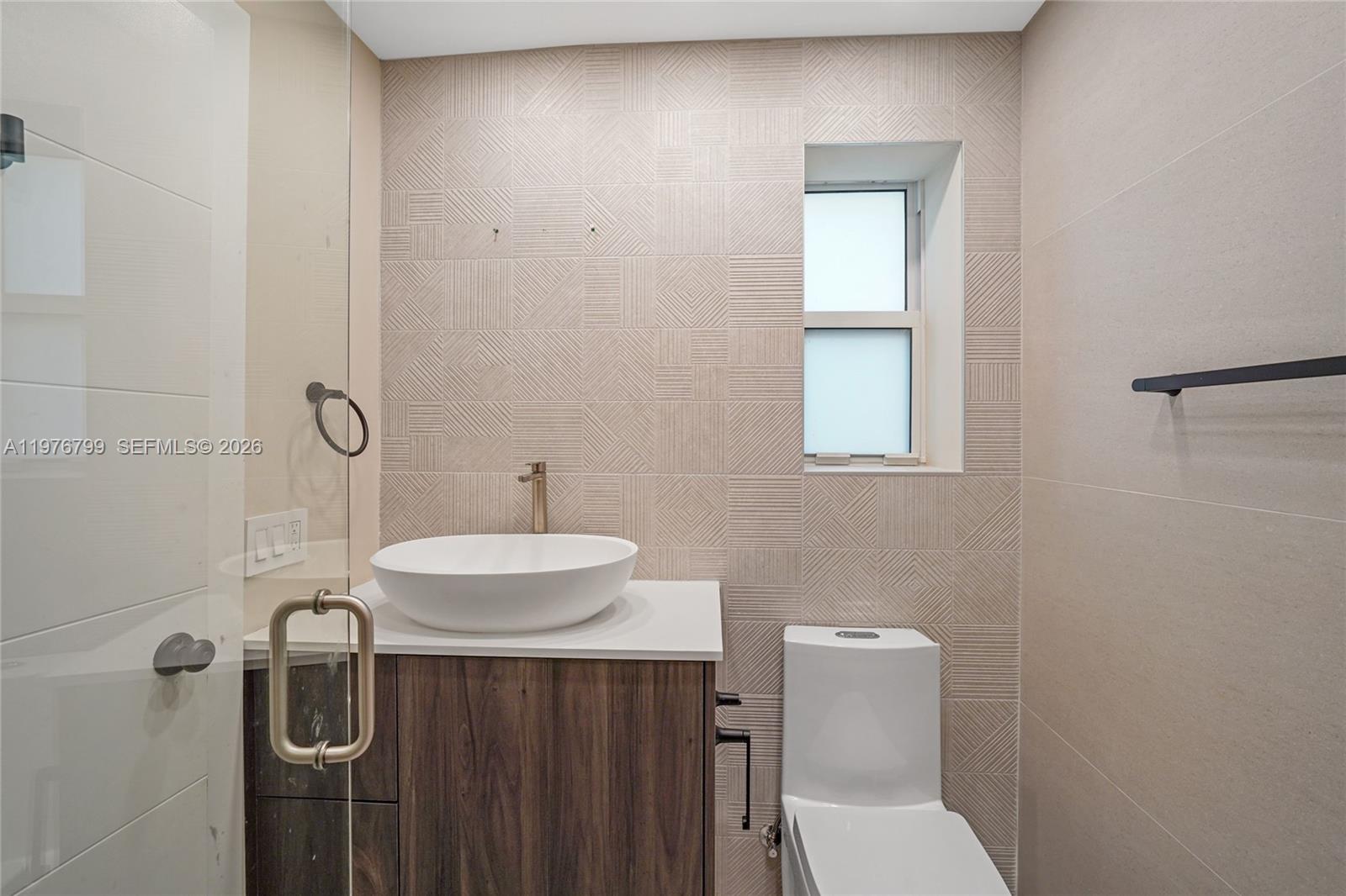 659 NE 73rd St Miami, FL 33138