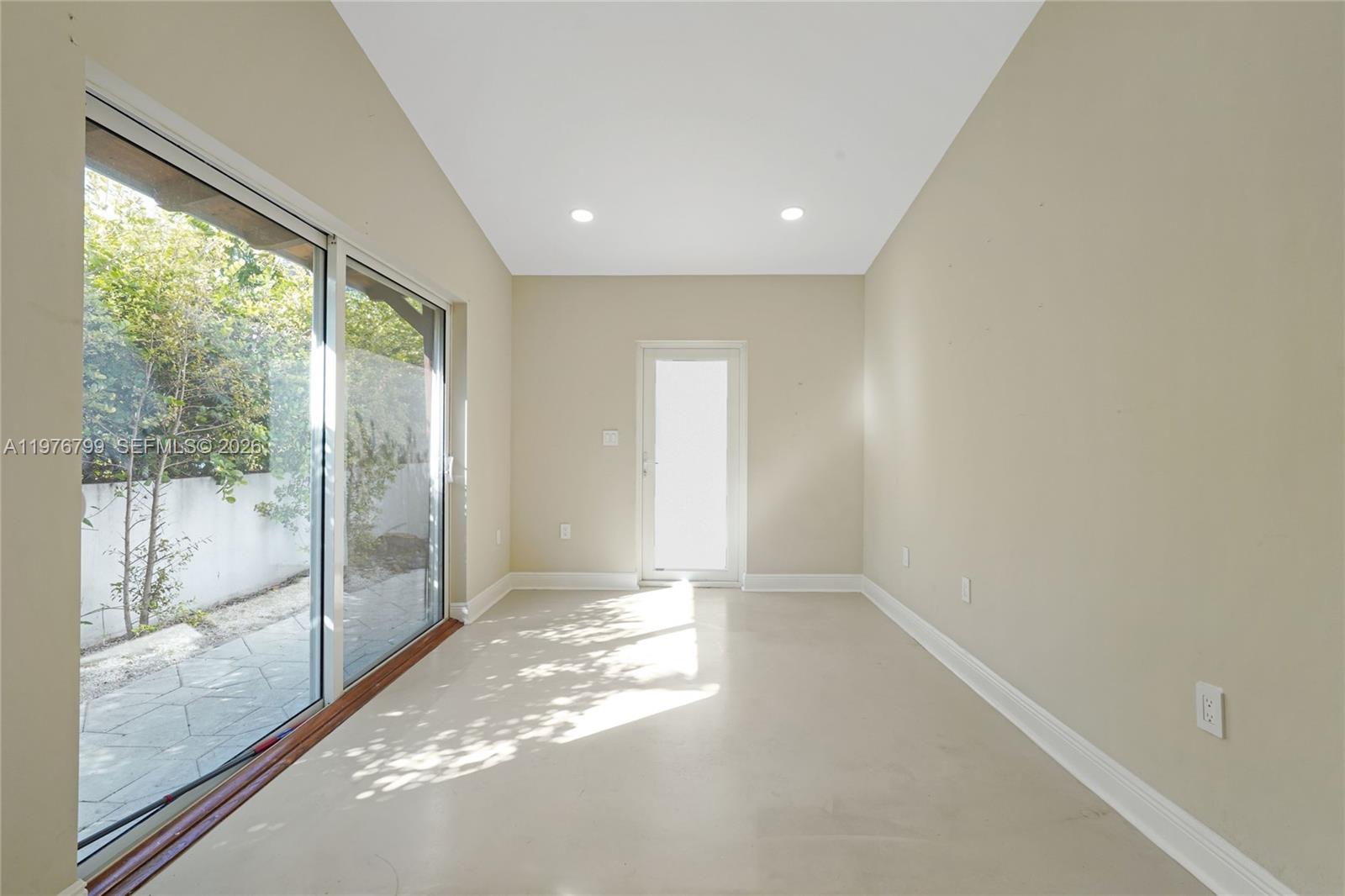 659 NE 73rd St Miami, FL 33138