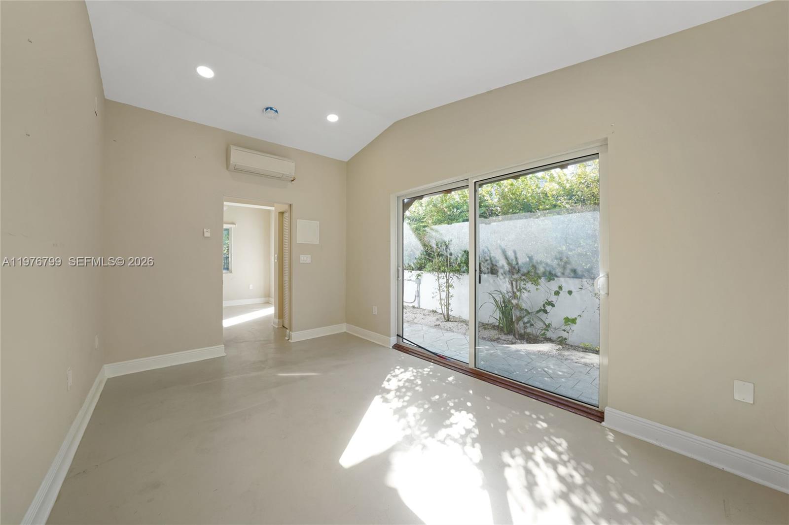 659 NE 73rd St Miami, FL 33138